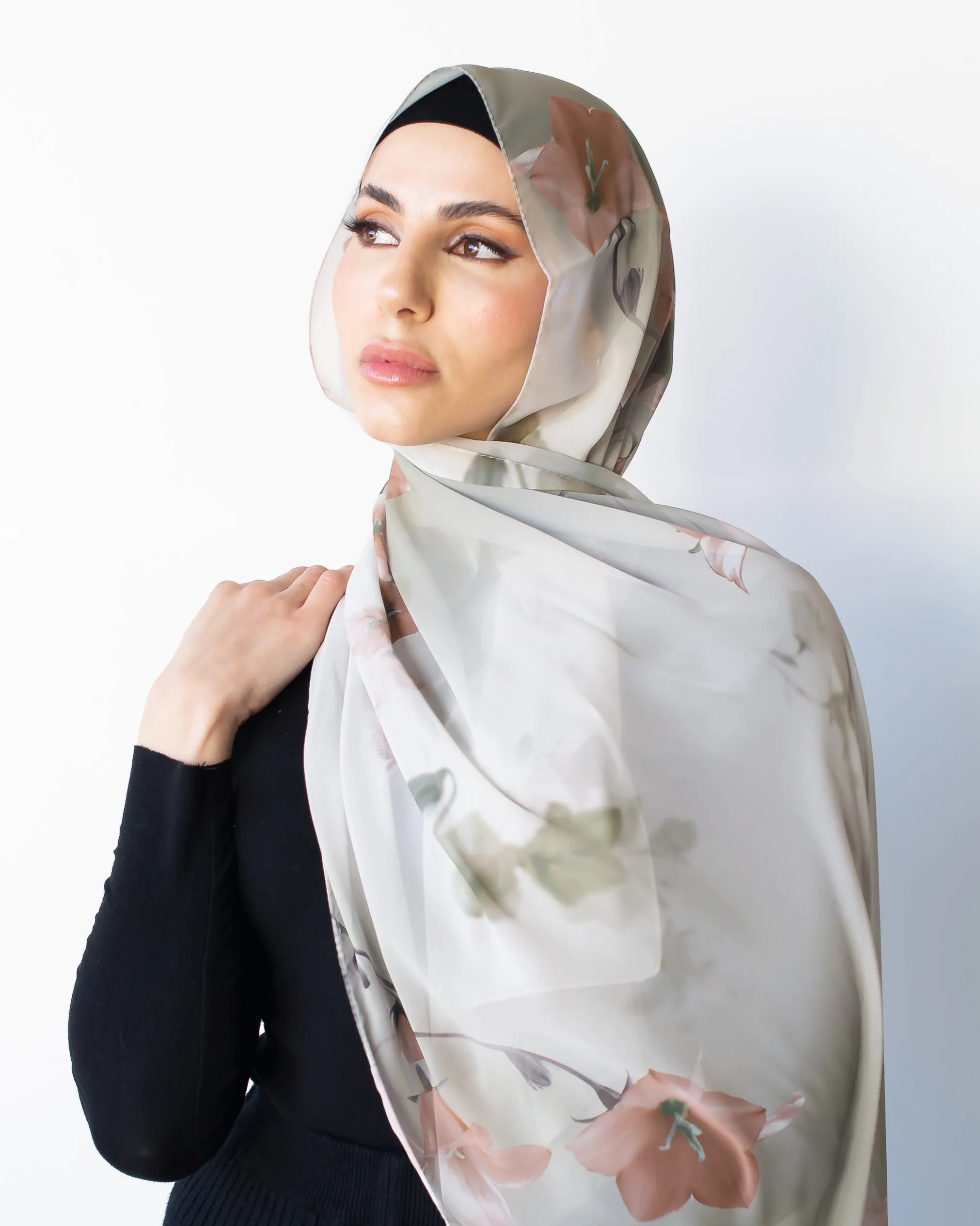 AMAYA FLORAL PRINTED SCARF