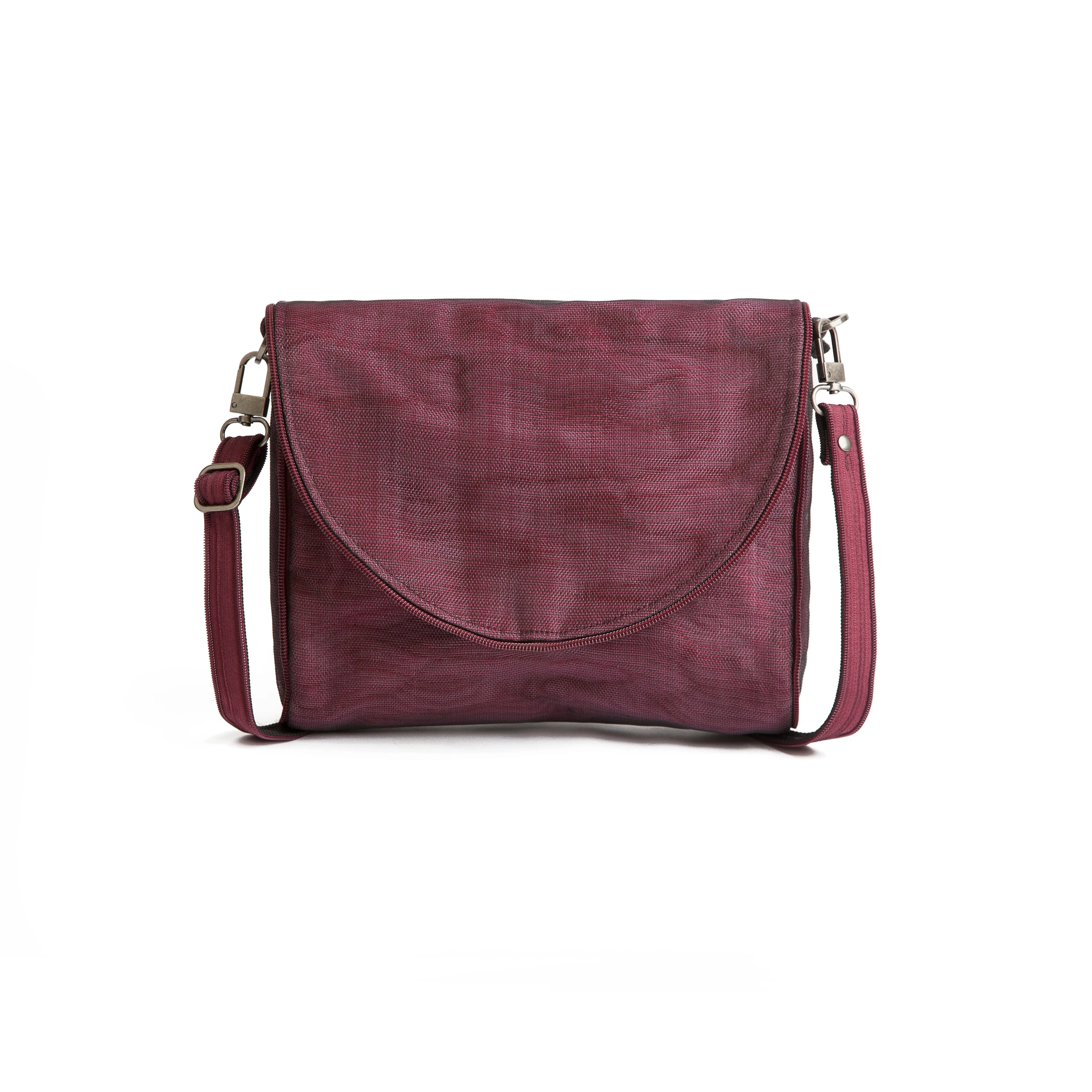 Ava Crossbody: Versatile and Stylish Netting Bag