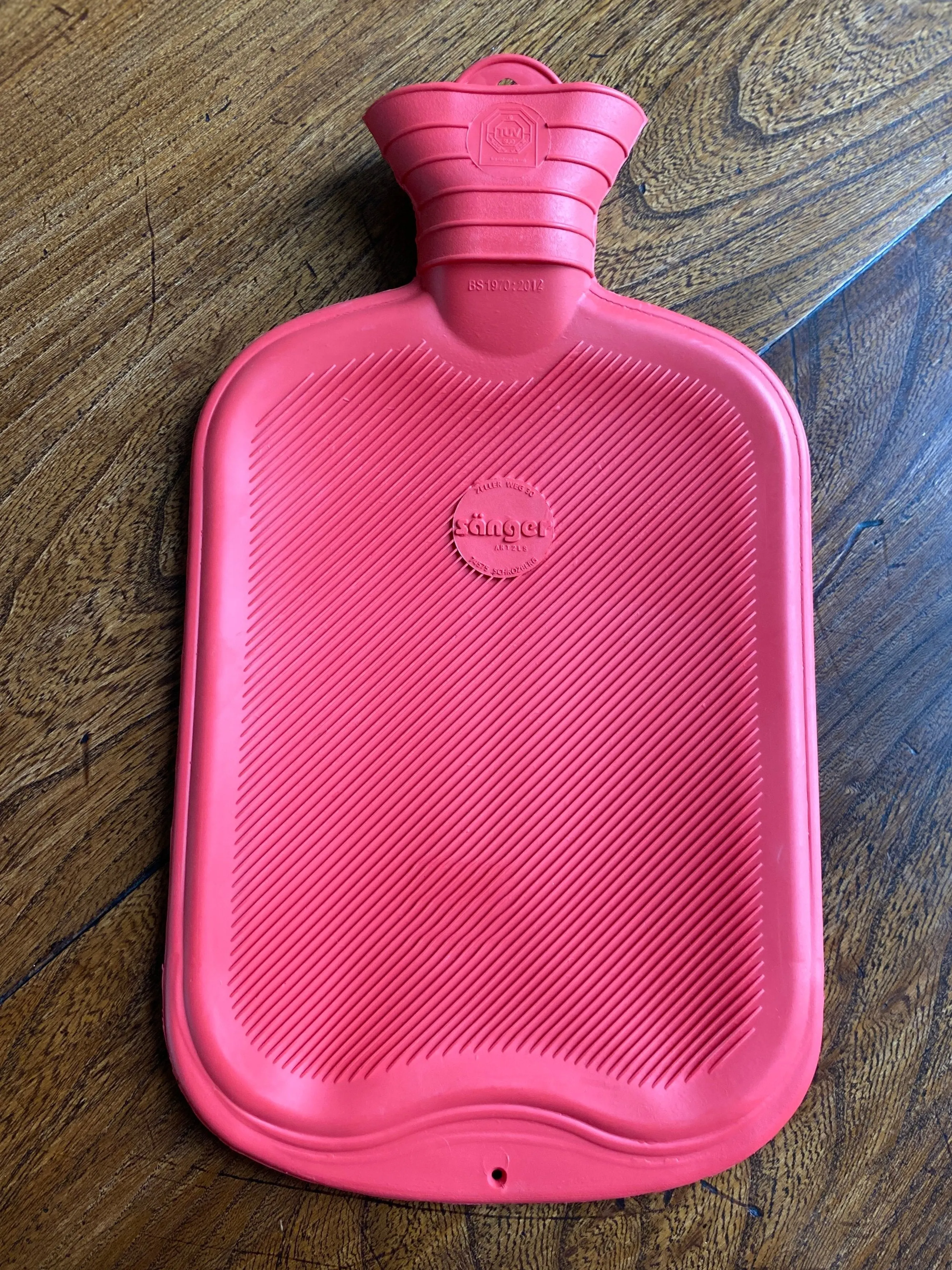 Hot water bottle