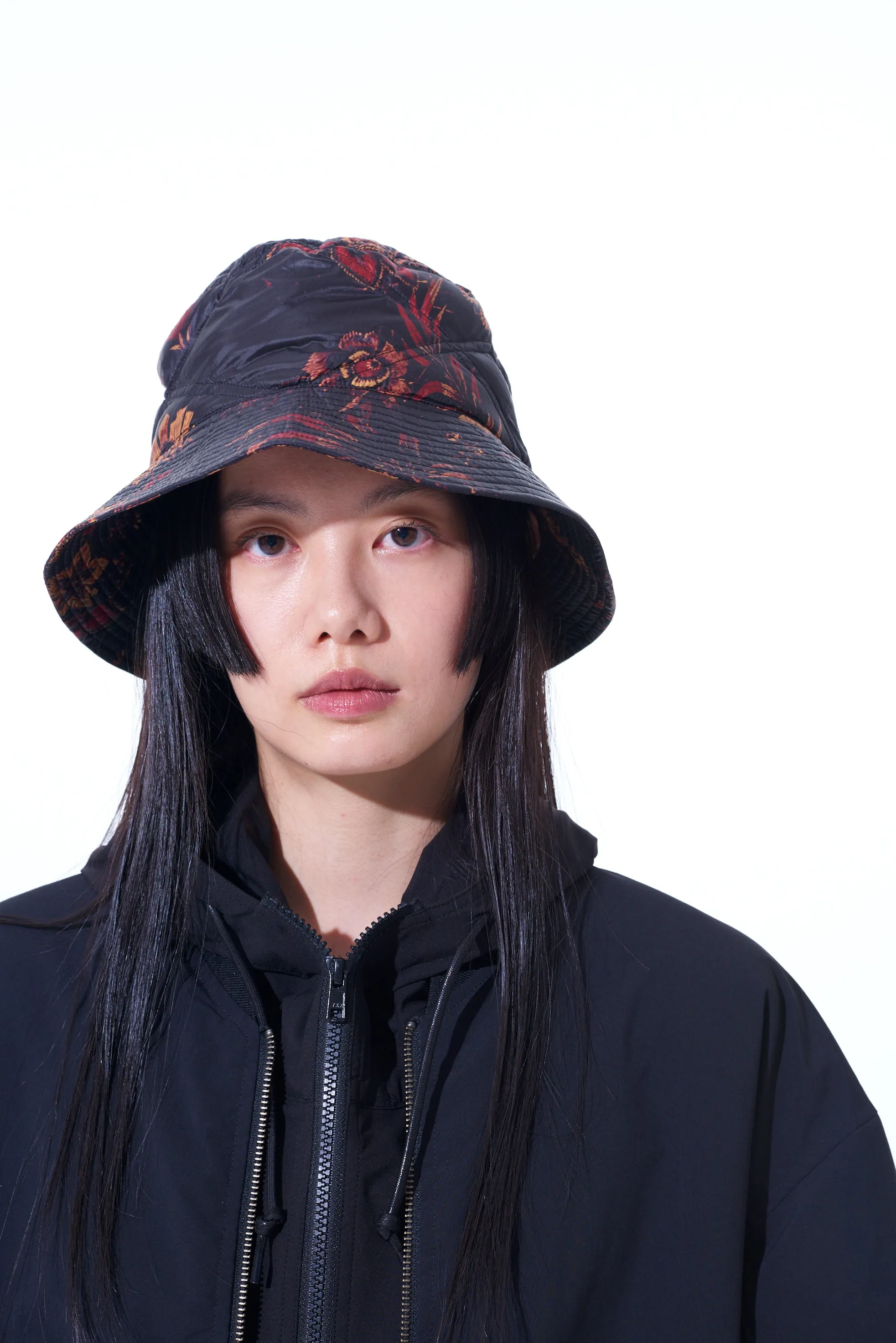 【S'YTE x TAION】Collaboration Collection FLORAL PATTERN QUILTED DOWN BUCKET HAT