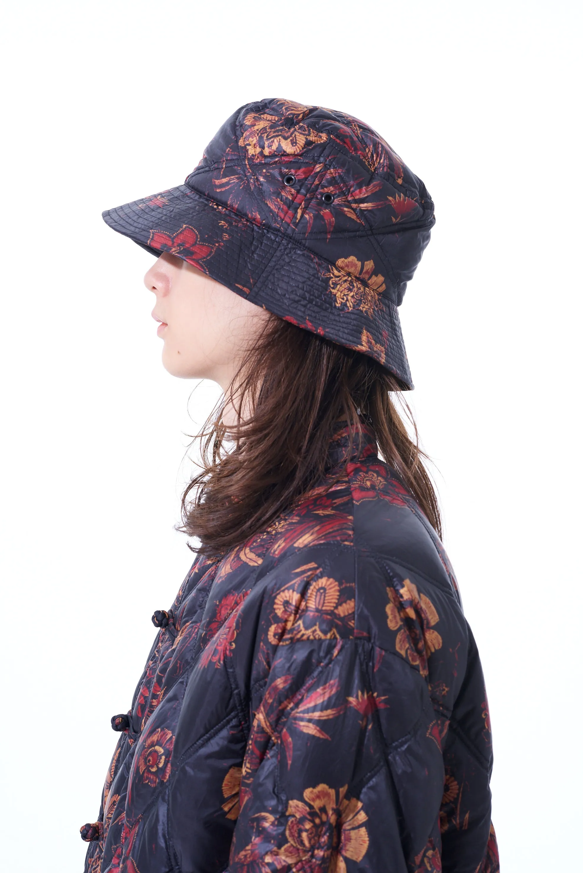 【S'YTE x TAION】Collaboration Collection FLORAL PATTERN QUILTED DOWN BUCKET HAT